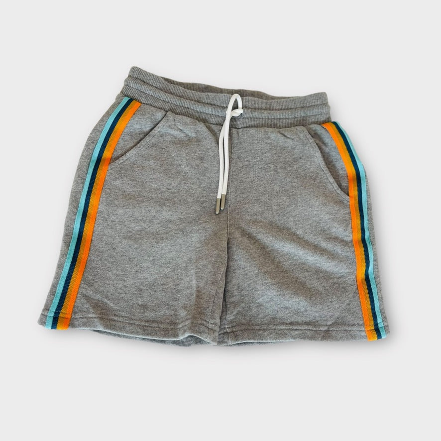 Hundred Pieces - Short - 6 ans
