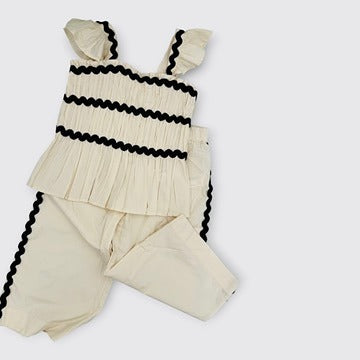 Zara - Ensemble top crème - 5 ans - État : Excellent