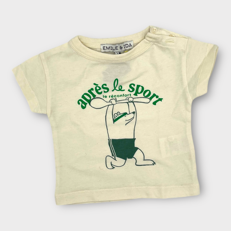 T-shirt beige après le sport